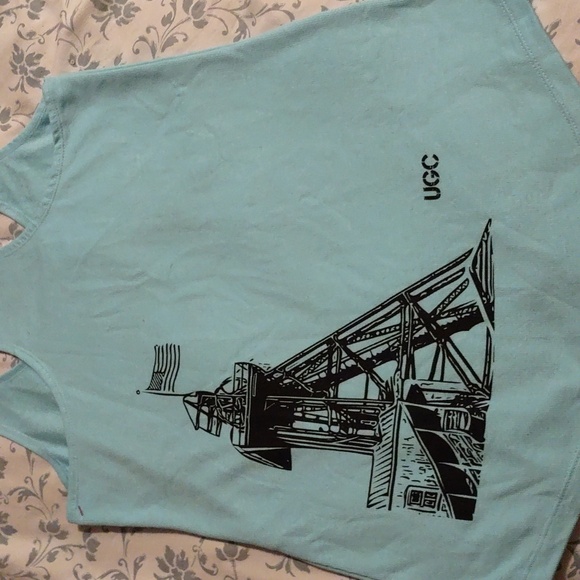 Tee - Picture 4 of 4